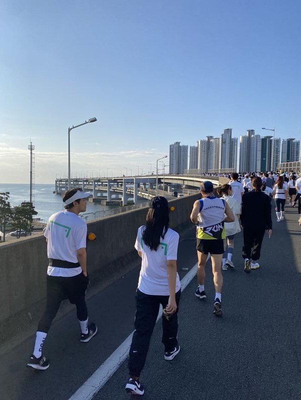 Maratón Busan Bada 2026: Carrera en el Puente Gwangan