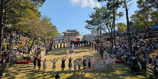 Festival historique de Dongnaeeupseong
