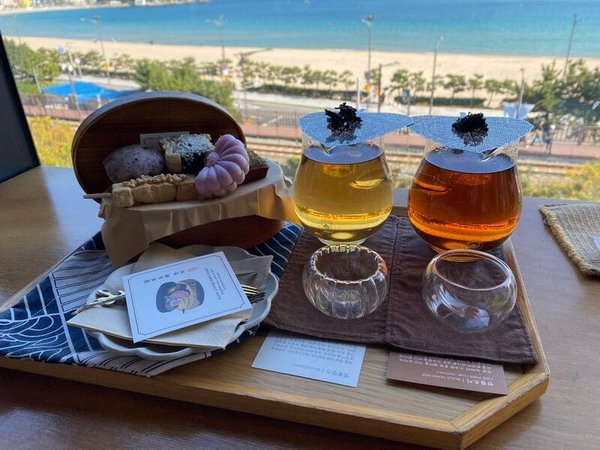 Traditional Korean Tea With a Modern Twist in Songjeong